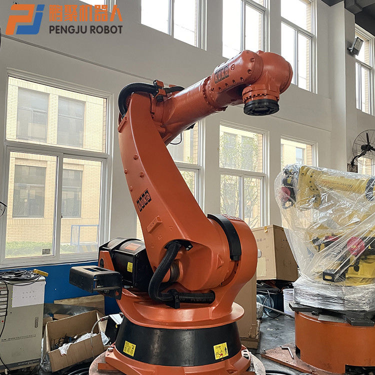 KR210 ربات پالتیزینگ 6 محور و نصب کف برای بارهای سنگین