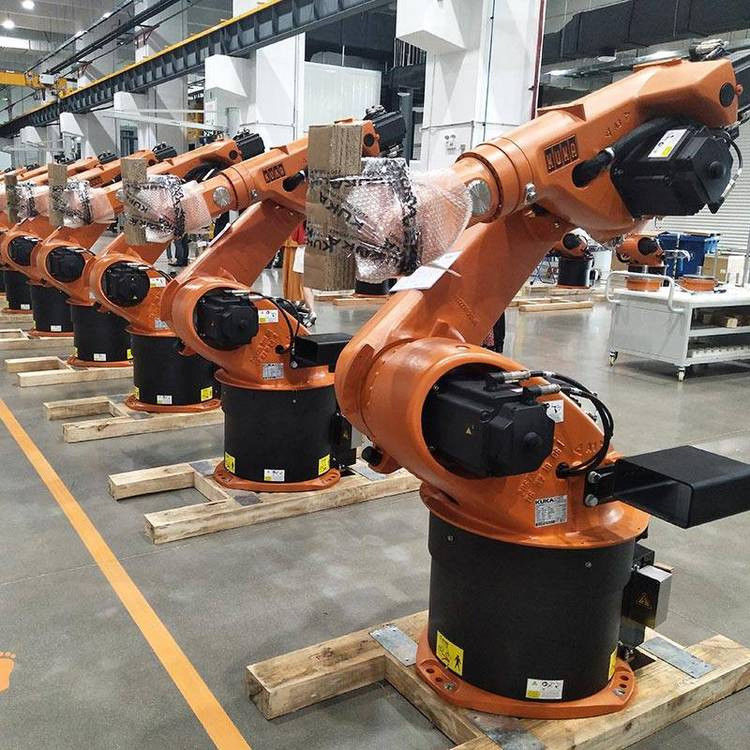 Kuka KR60 اتوماتیک شش محوره بارگیری و تخلیه ربات بازوی بازو 2033 میلی متر بار 60 کیلوگرم