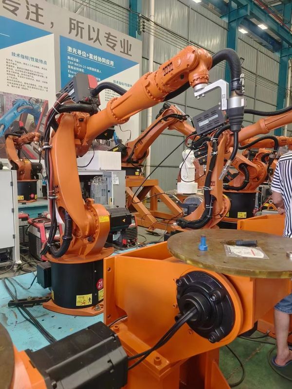 روبات KUKA KR16 L6 روبات صنعتی استفاده شده ، روبات جوش ، روبات بارگیری ، روبات دستکاری