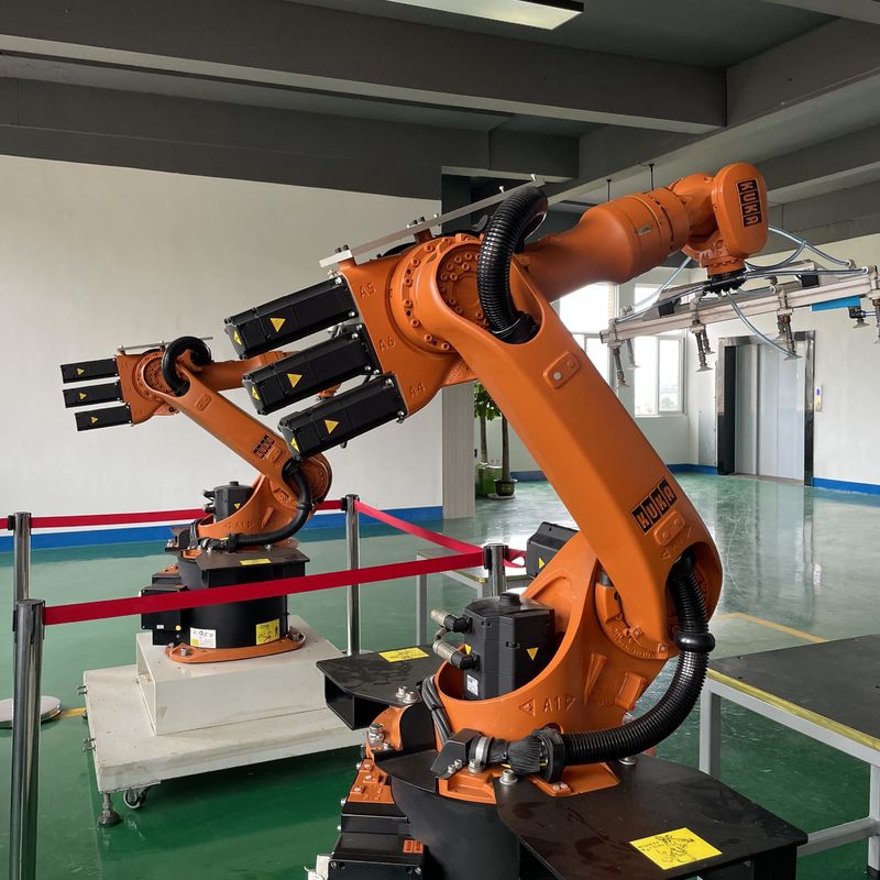 1611mm Reach Palletizing Robot تجهیزات اتوماسیون نصب شده روی کف، روبات های جوش هسته فلکس، روبات های بارگذاری ماشین