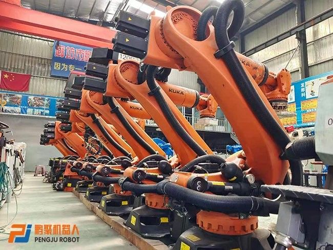 KUKA KR210 R2700 ربات اصلی 6 محور 210kg بار مفید 2700mm محدوده برای جوش نقطه ای