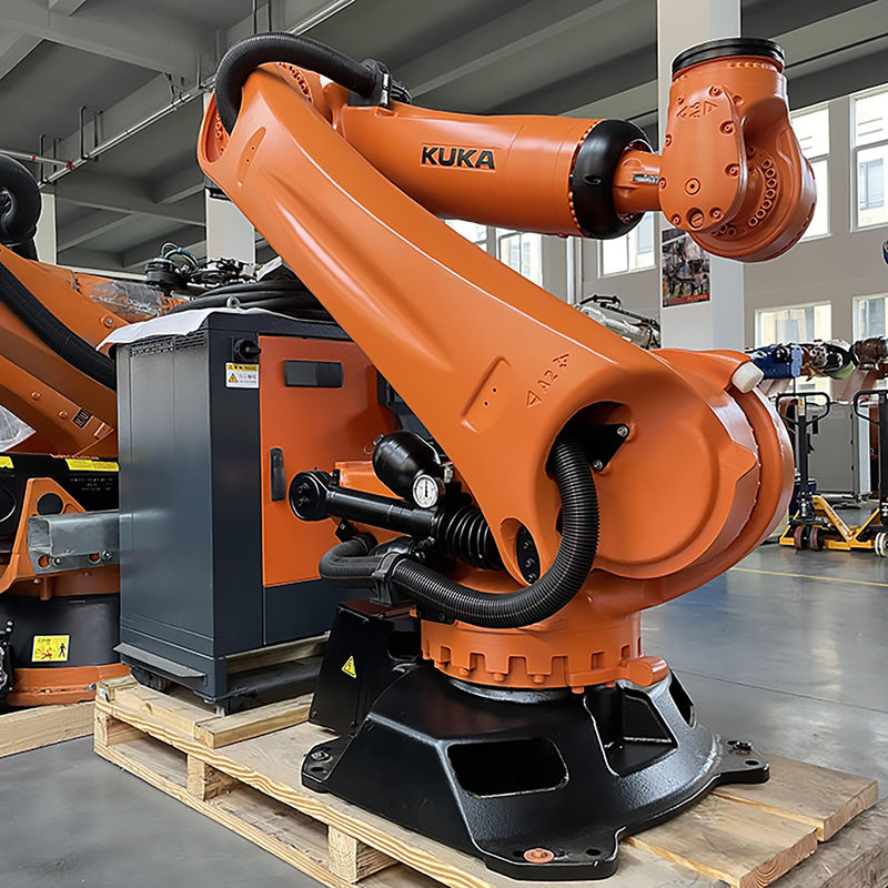 Kuka Kr210 2700mm Reach بازوی رباتیک 210 کیلو بار AC380V منبع برق جمع آوری ربات استفاده شده جوش نقطه ای مونتاژ آسیاب