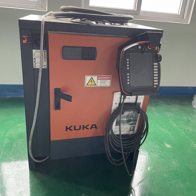 بار مفید روبات جوشکاری KUKA Kr16 با کنترل کننده XP 1611 mm Reach Fronius
