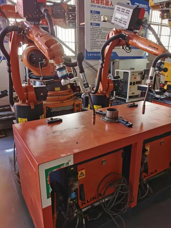 KUKA KR5 R1400 KRC4 استفاده از قطعات ، اندازه گیری ، مونتاژ قطعات ، چسب زدن - چسب زدن ، جوش دادن قوس