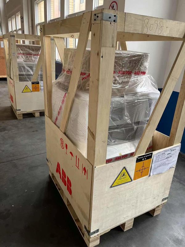 جدید IRB 6700-150/3.20 ۱۵۰ کیلو بار با ۳٫۲۰ متر، جوش قوس، مونتاژ، بارگیری و تخلیه قطعات، آموزش