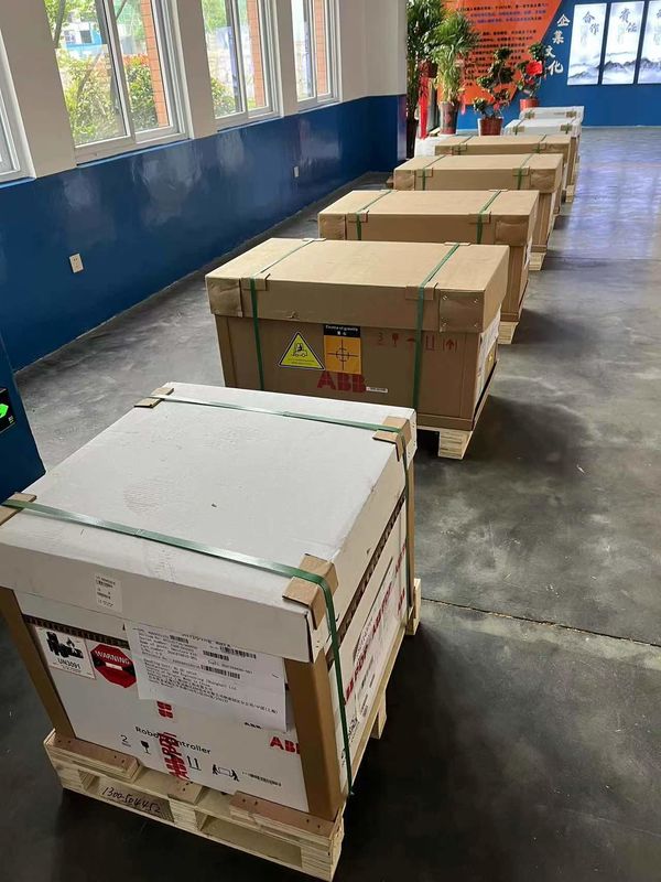 NEW ABB IRB 1200 (5/0.9) ،5kg payload ، IRB 1200-7/0.7 ،معامله قطعات ،پالش ، اندازه گیری ، مونتاژ قطعات