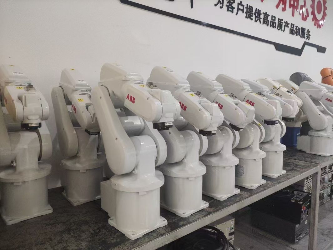 ABB IRB 1200 (5/0.9) ربات برای دستکاری قطعات، پولیش، اندازه گیری، مونتاژ قطعات