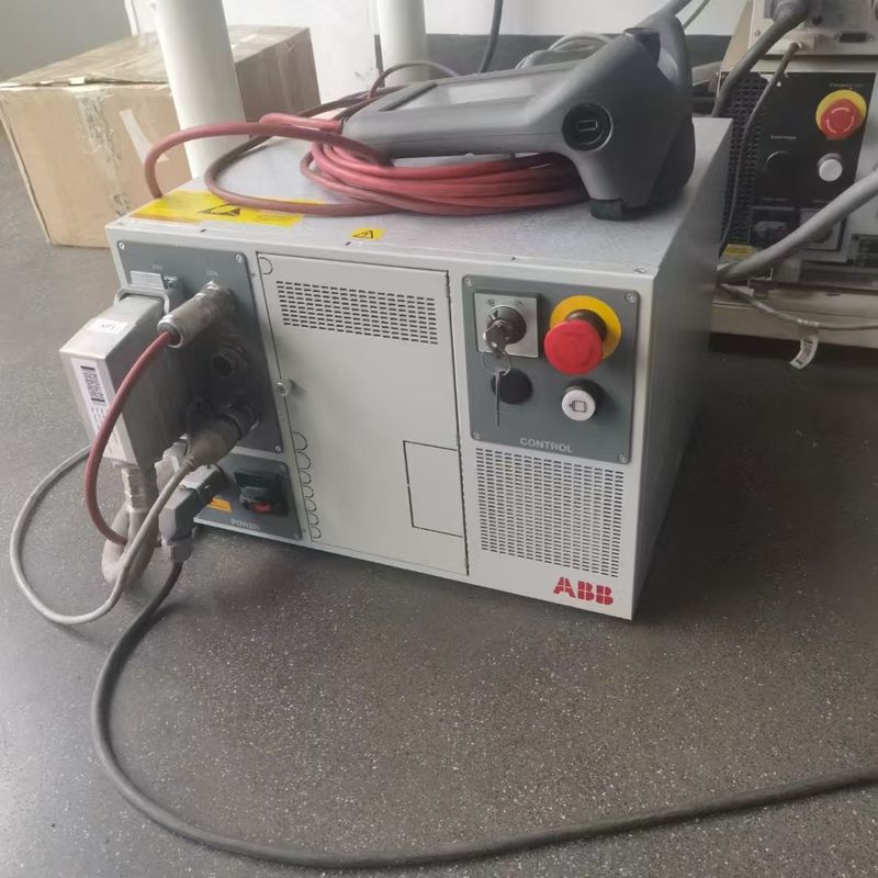 ABB IRB 1200 (5/0.9) ربات برای دستکاری قطعات، پولیش، اندازه گیری، مونتاژ قطعات