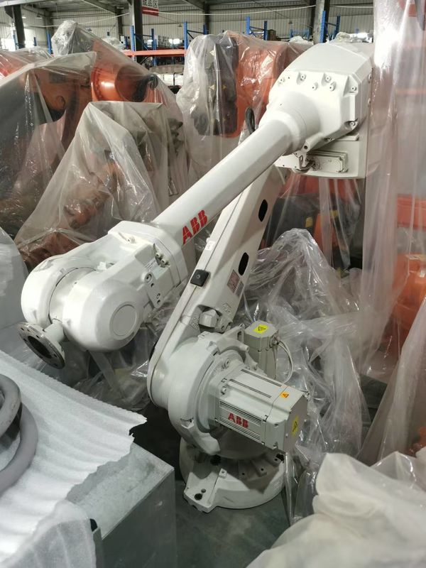 استفاده شده روبات های ABB 6 محور بازوی رباتیک IRB 4600-40/2.55 با 2550mm رسیدن و 40kg ظرفیت بار مفید برای جوش مونتاژ برش توزیع و ماشین تراش