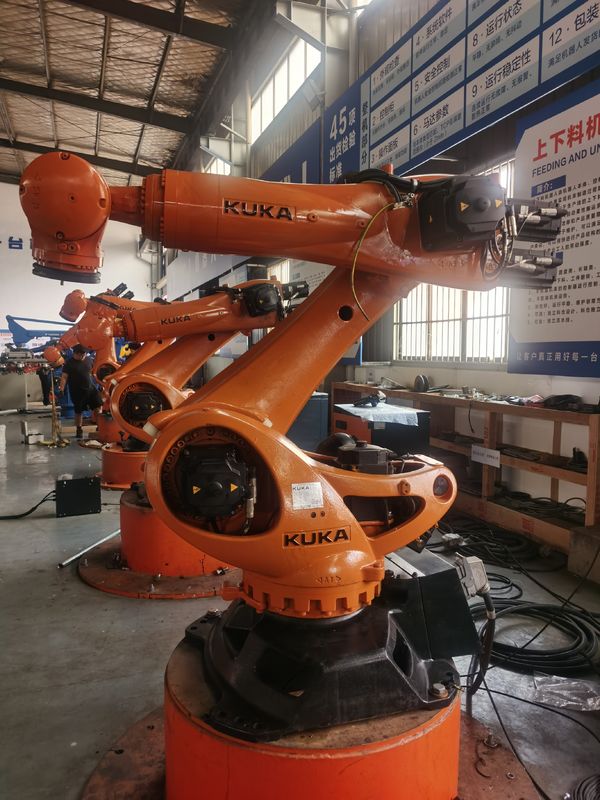 KUKA KR300 R2500 Ultra 300kg Payload 2500mm Reach استفاده شده روبات های KUKA با تکرار پذیری ±0.1 mm و برنامه نویسی کوکا بارگذاری روبات دستکاری آسیاب آسیاب