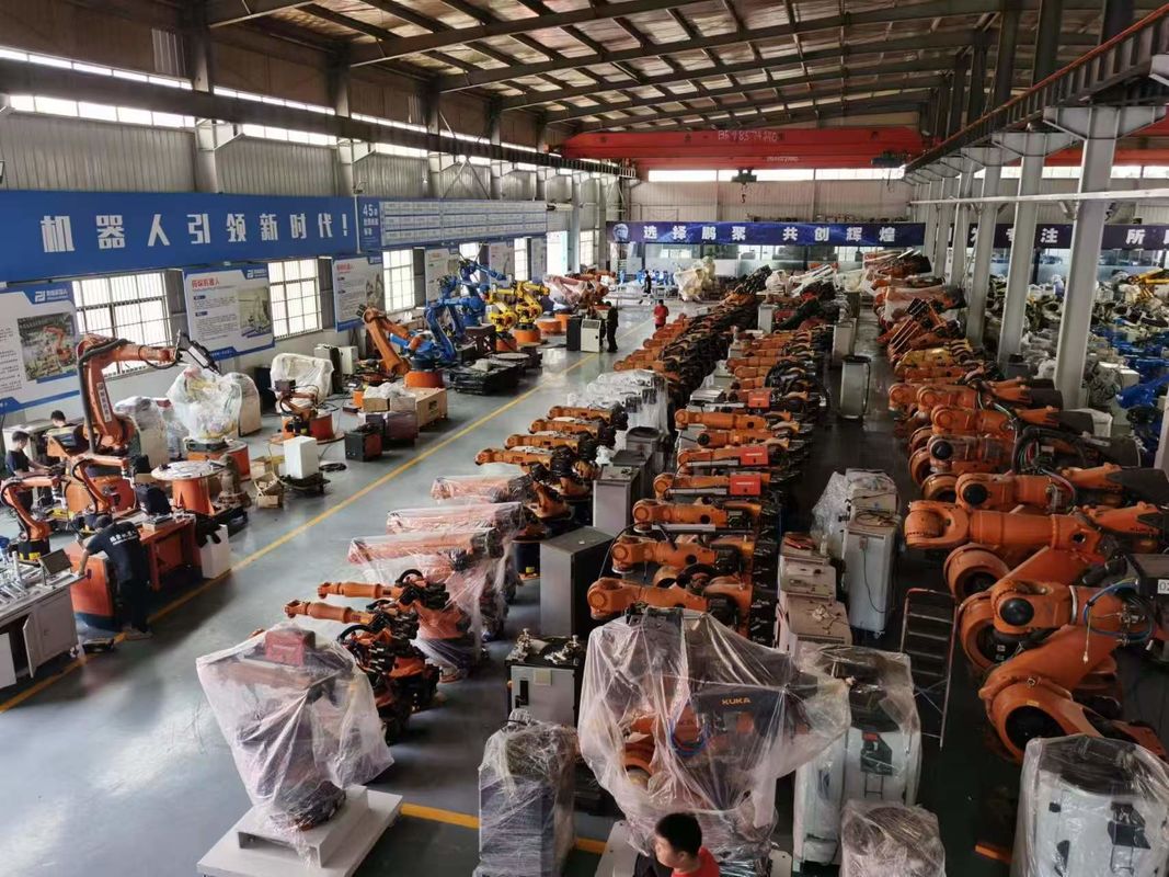 دامنه 2700mm kuka kr16 سیستم رباتیک با شعاع کاری 1850mm ایده آل برای جوش و بسته بندی مونتاژ