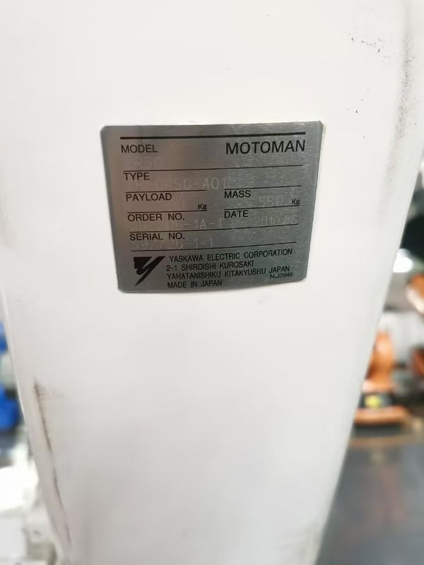 2061mm Reach CR50 XRC ربات جوشکاری قوس Motoman 50kg برای فشار دادن و بارگذاری / تخلیه قطعات