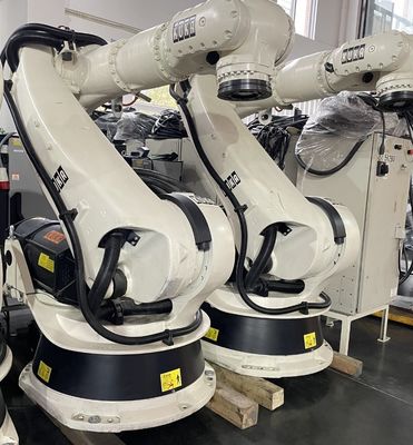 کف نصب ربات های صنعتی مورد استفاده Kuka KR150-2 2000