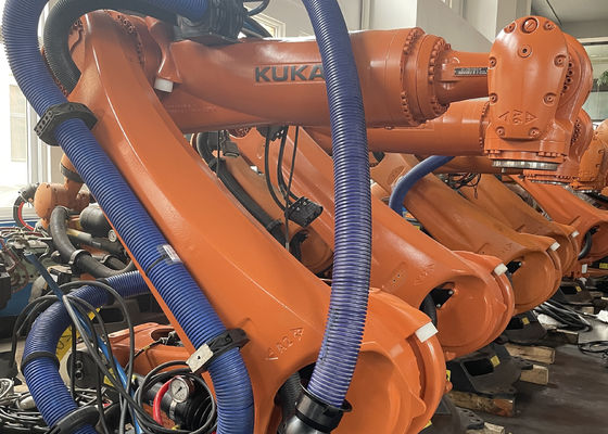 ربات بارگذاری نصب کف با تکرار پذیری ± 0.1 میلی متر عملکرد KUKA KR210 با 2700mm Ultra - Long Reach ، کاملاً سازگار با کاربردهای صنعتی خرد کردن کارآمد و پالتیزاسیون بی عیب