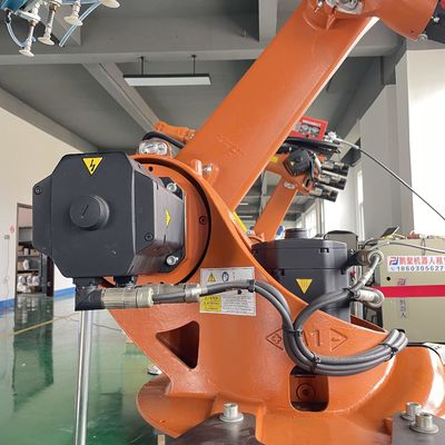 روبات جوشکاری قوس KUKA Kr16 با کنترل کننده XP بارگیری و تخلیه قطعات دست ربات صنعتی