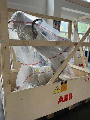 NEW ABB IRB 4600-60 / 2.05 M2004 قطعات بارگیری ، ماشینکاری اندازه گیری 60kg بار مفید